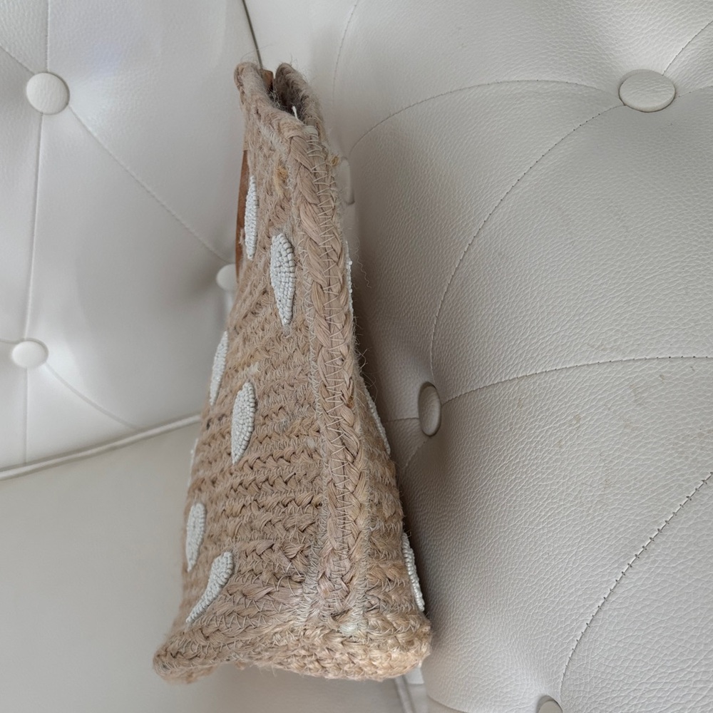 Woven Beaded Heart Tote Bag with Wooden Handles, New With Tags, Enjoy beach 🏖️ - Picture 8 of 10
